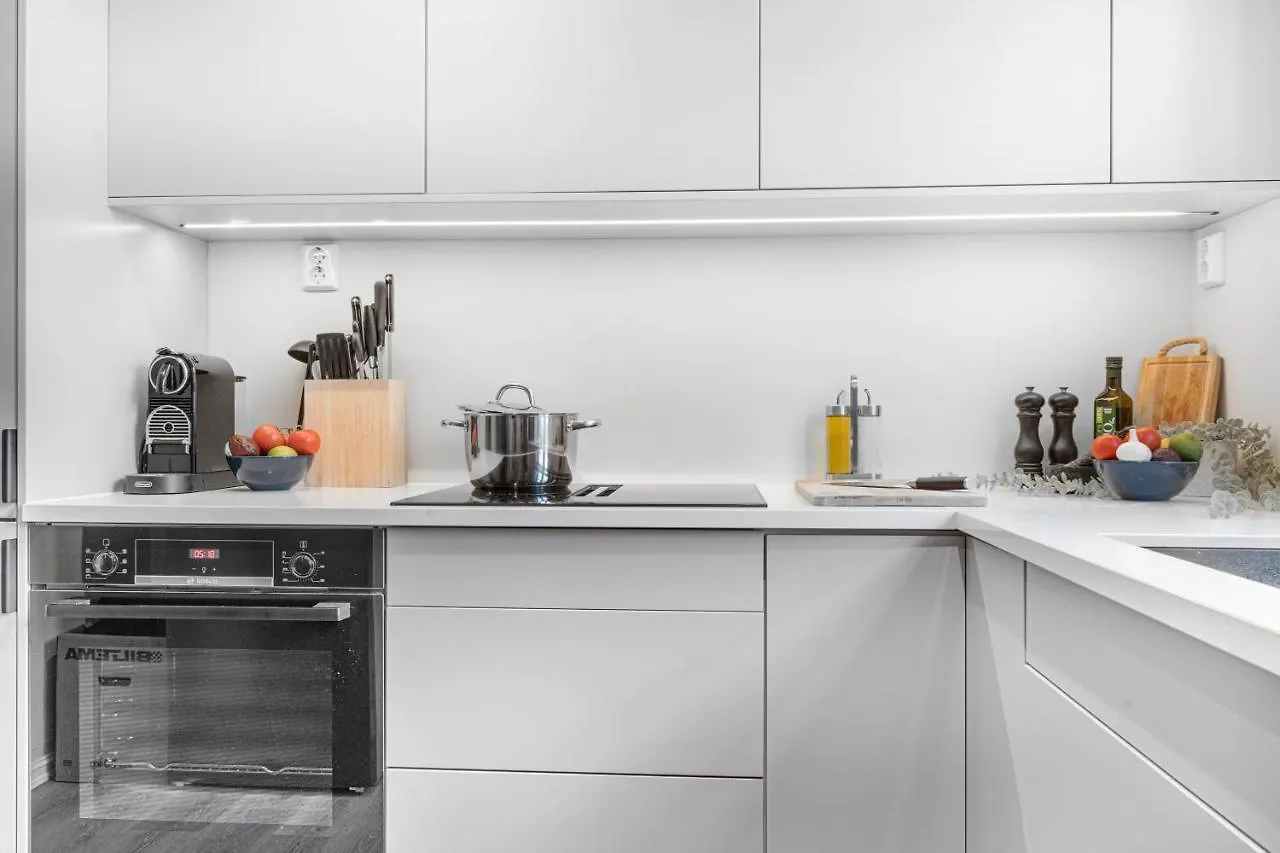Big Central Apartment W/ A View And Parking Bergen
