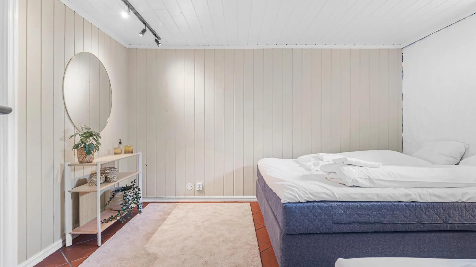 Big Central Apartment W/ A View And Parking Bergen